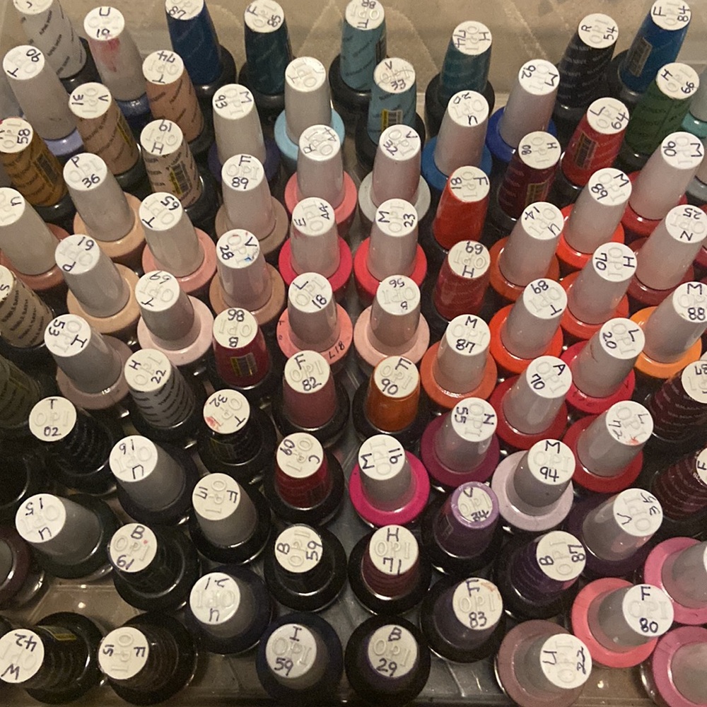 101 opi gel polishes & free uv light